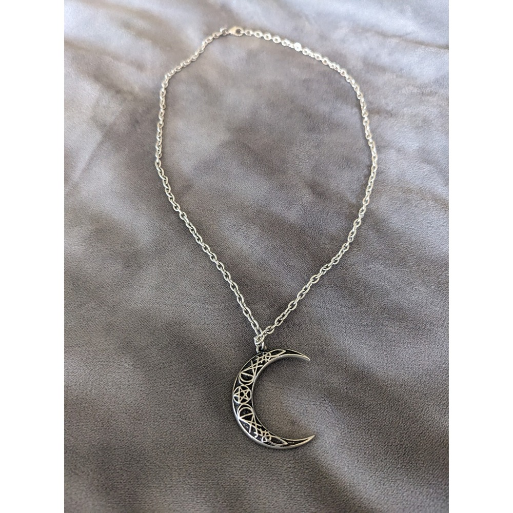 Midnight Hour Alchemy UK Crescent Moon Pentagram Necklace A Pact With A Prince